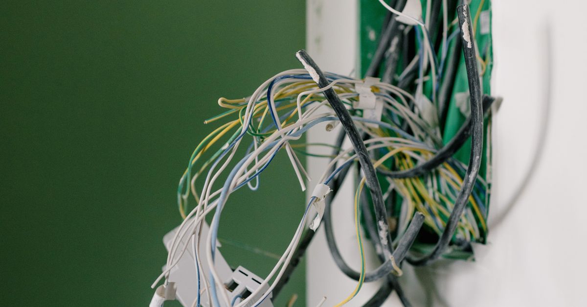 Common Issues in Power Distribution Systems and How to Resolve Them