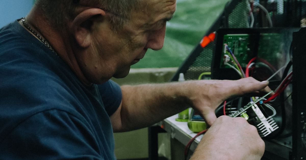 How to Identify Common Electrical Hazards in Commercial Environments