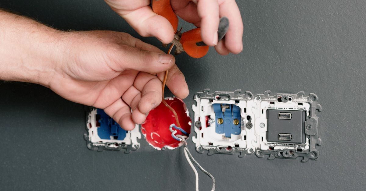Safety Protocols for Emergency Electrical Repairs